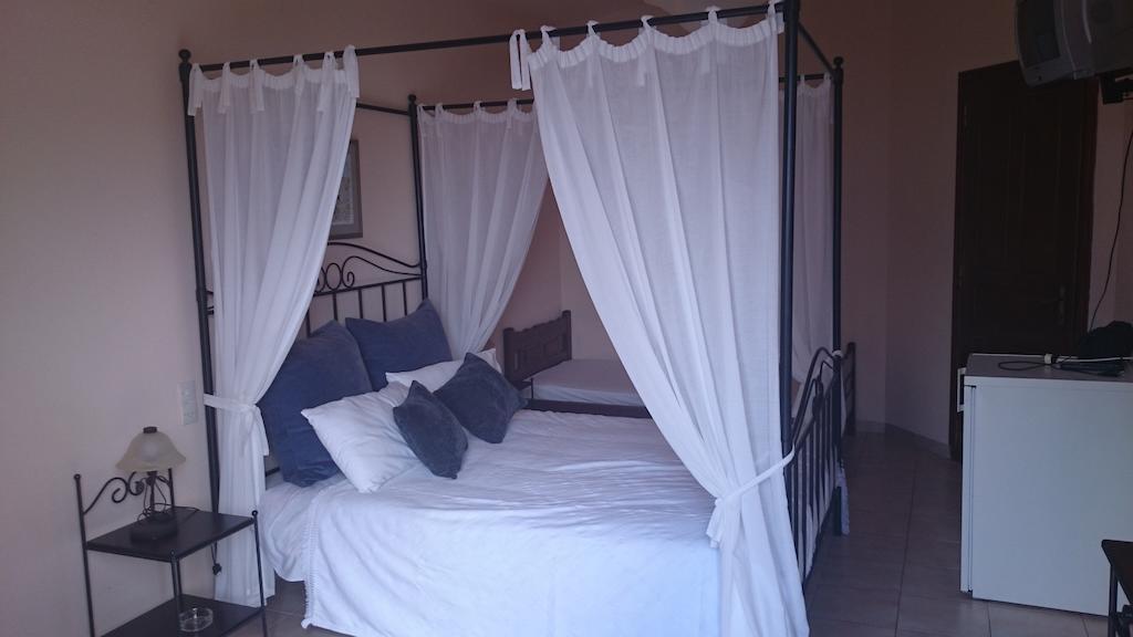 Foivos 2 Hotel Gythio Pokój zdjęcie