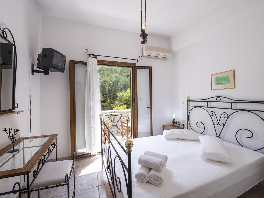 Foivos 2 Hotel Gythio Zewnętrze zdjęcie